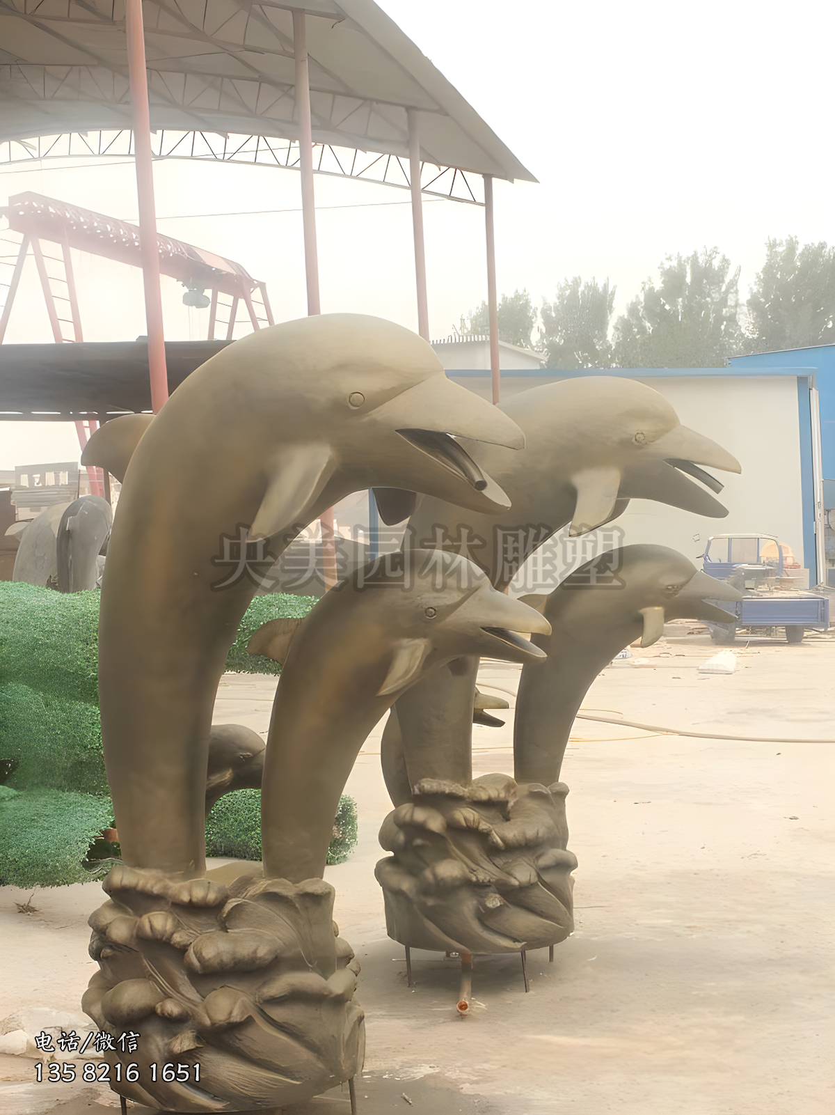 铸铜喷水海豚雕塑