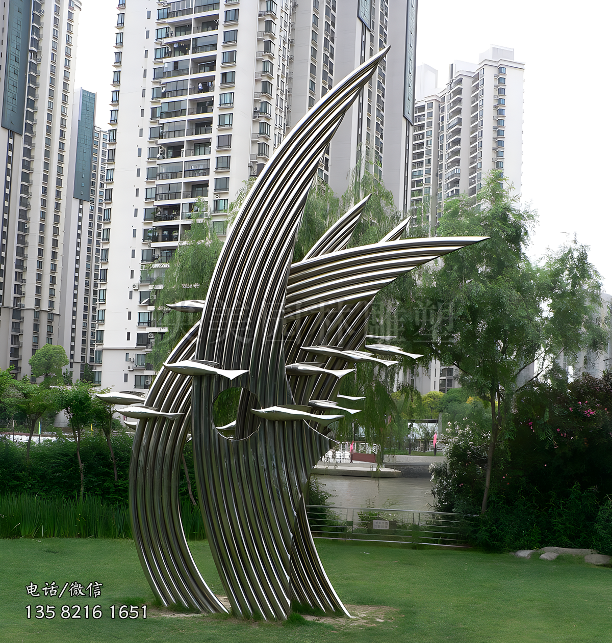 不锈钢鱼群装饰景观雕塑