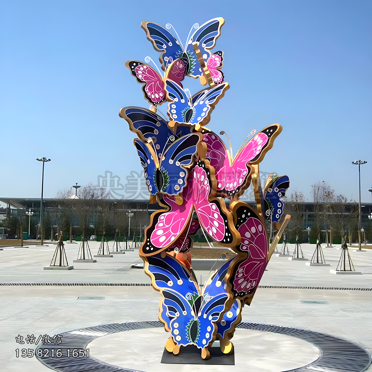 玻璃钢彩绘蝴蝶景观雕塑