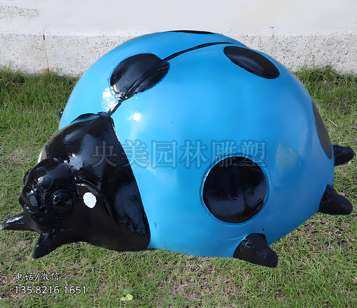 蓝色玻璃钢瓢虫雕塑
