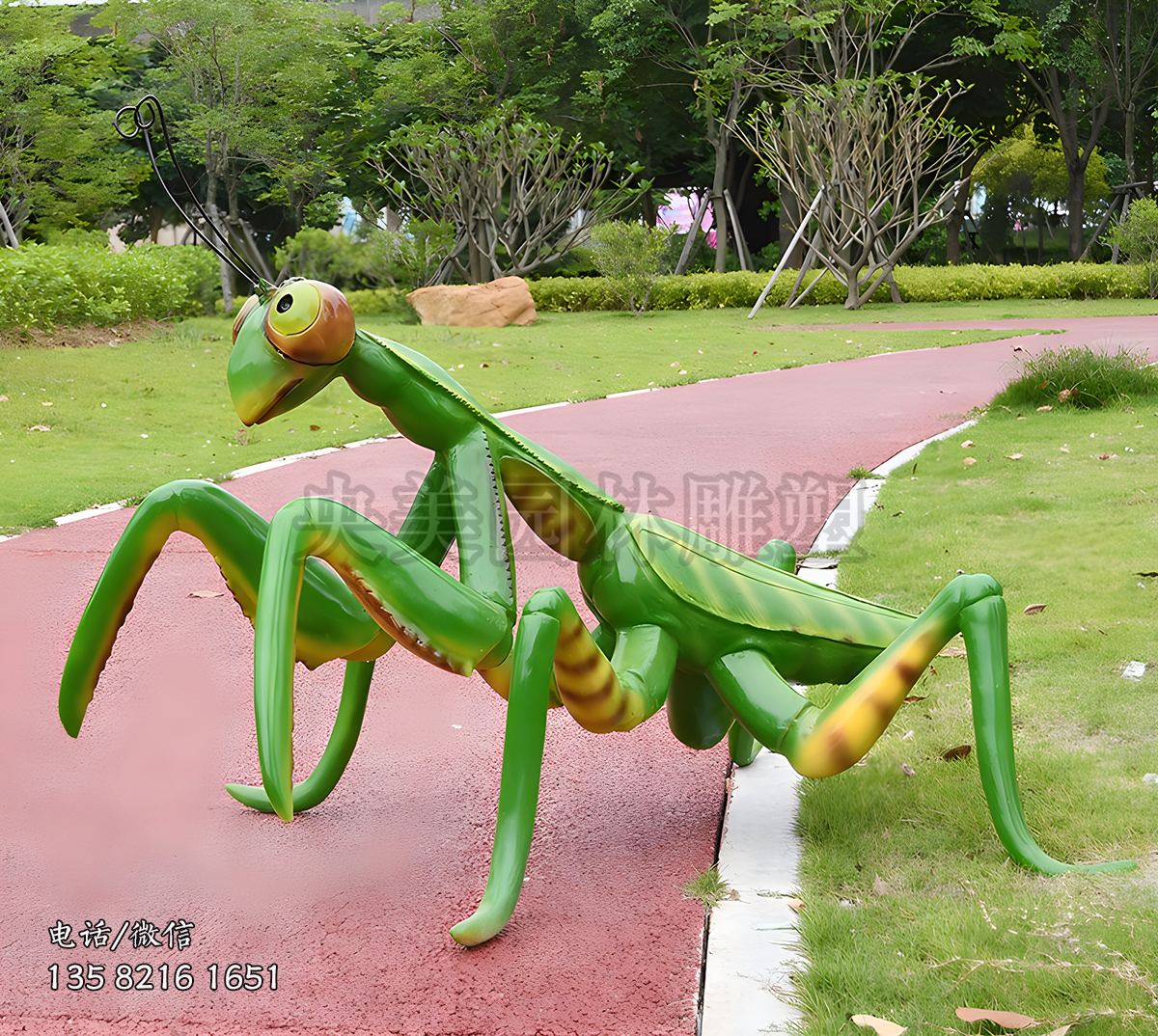 玻璃钢仿真螳螂雕塑