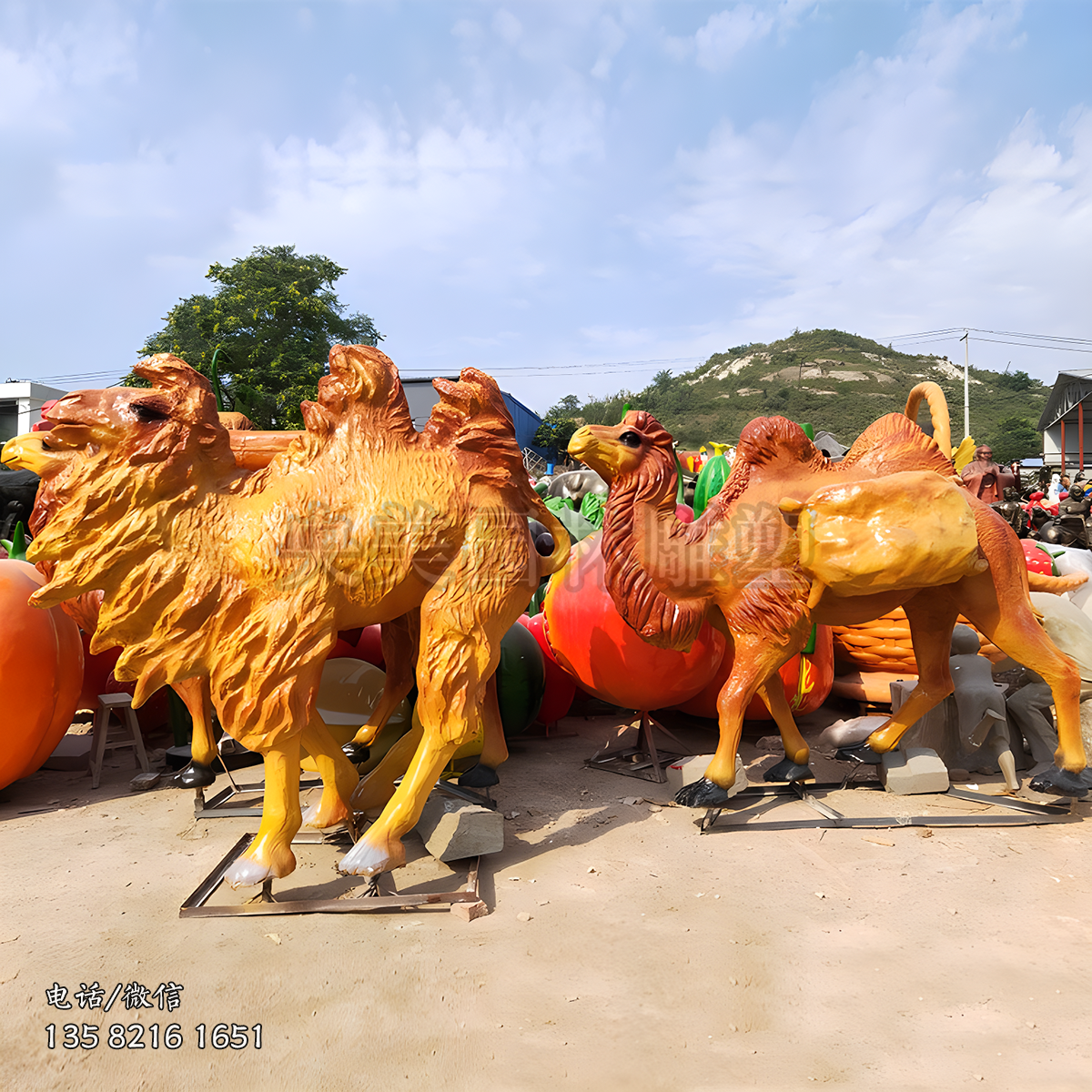 玻璃钢彩绘骆驼雕塑