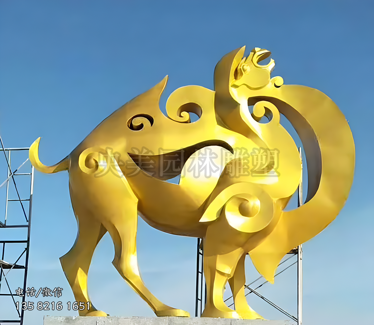几何造型抽象不锈钢骆驼雕塑
