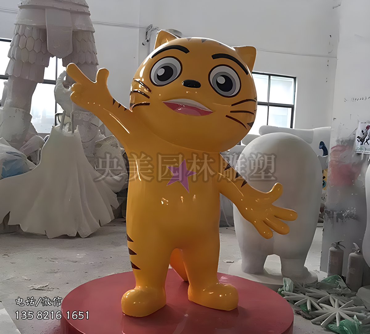 玻璃钢卡通猫咪雕塑
