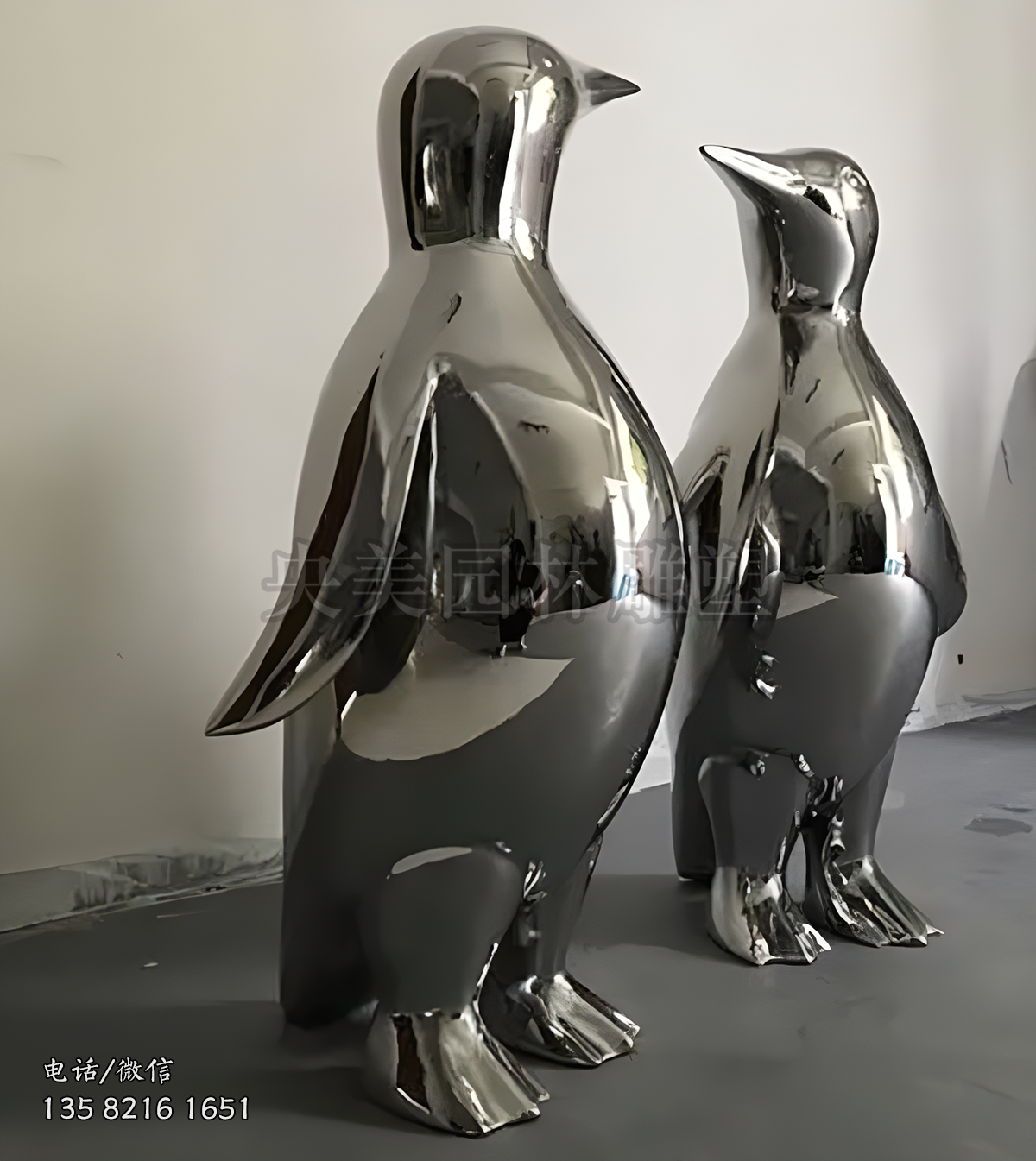 不锈钢镜面企鹅雕塑