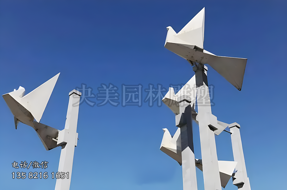 简单抽象的不锈钢鸽子造型雕塑