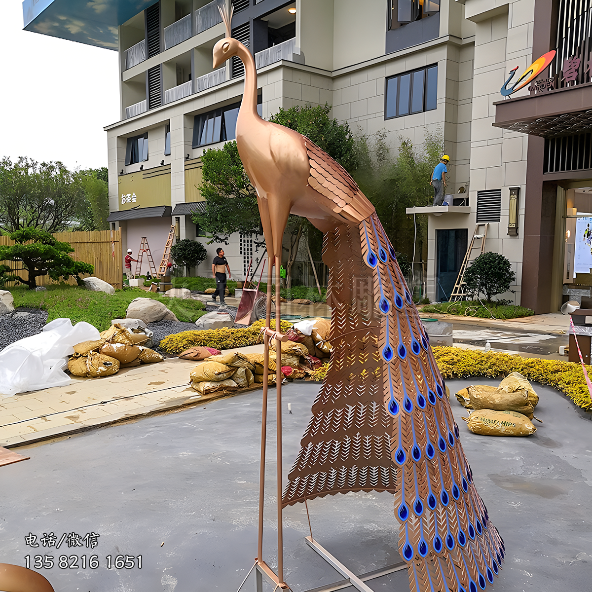 不锈钢孔雀雕塑