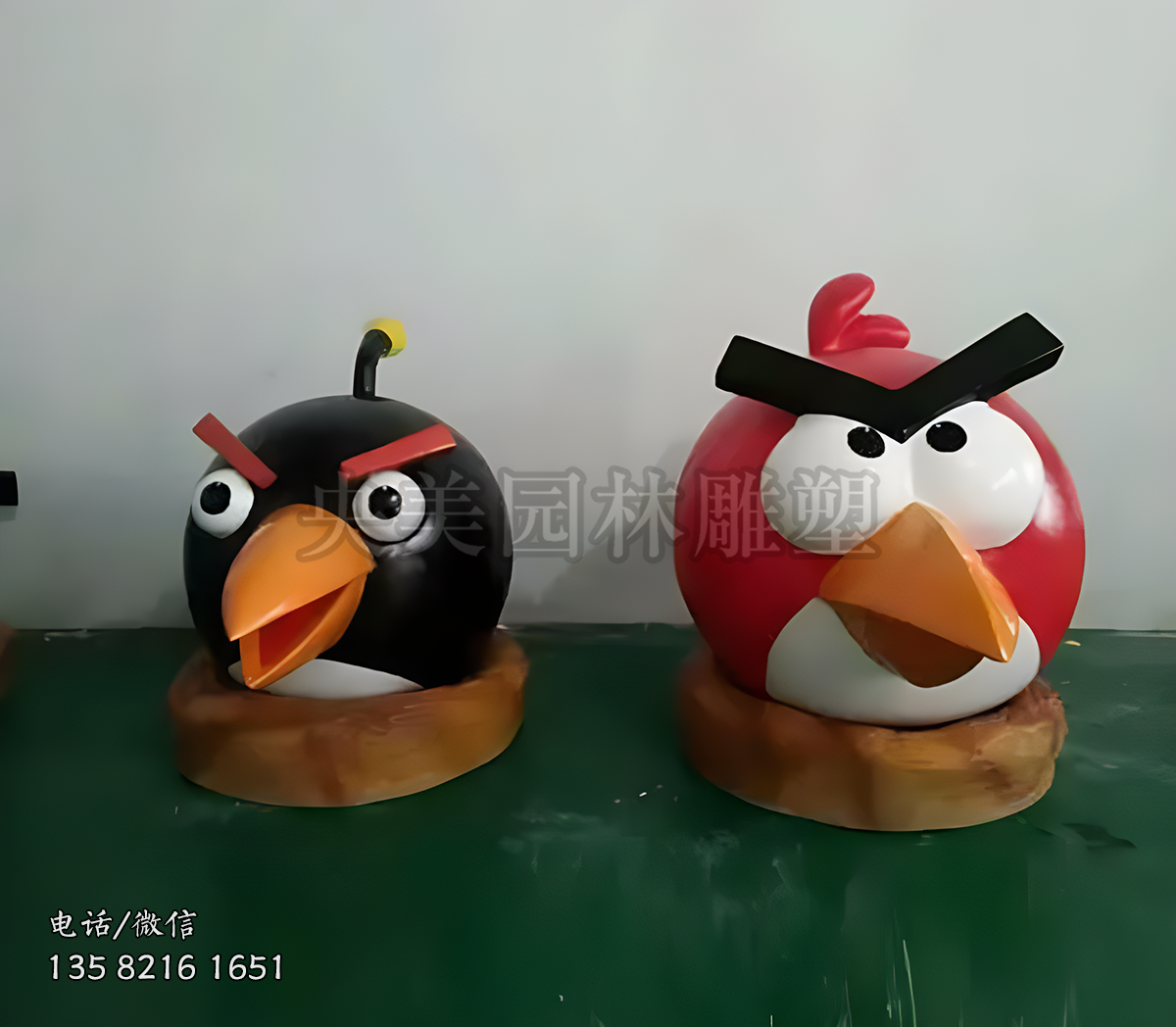愤怒的小鸟卡通雕塑