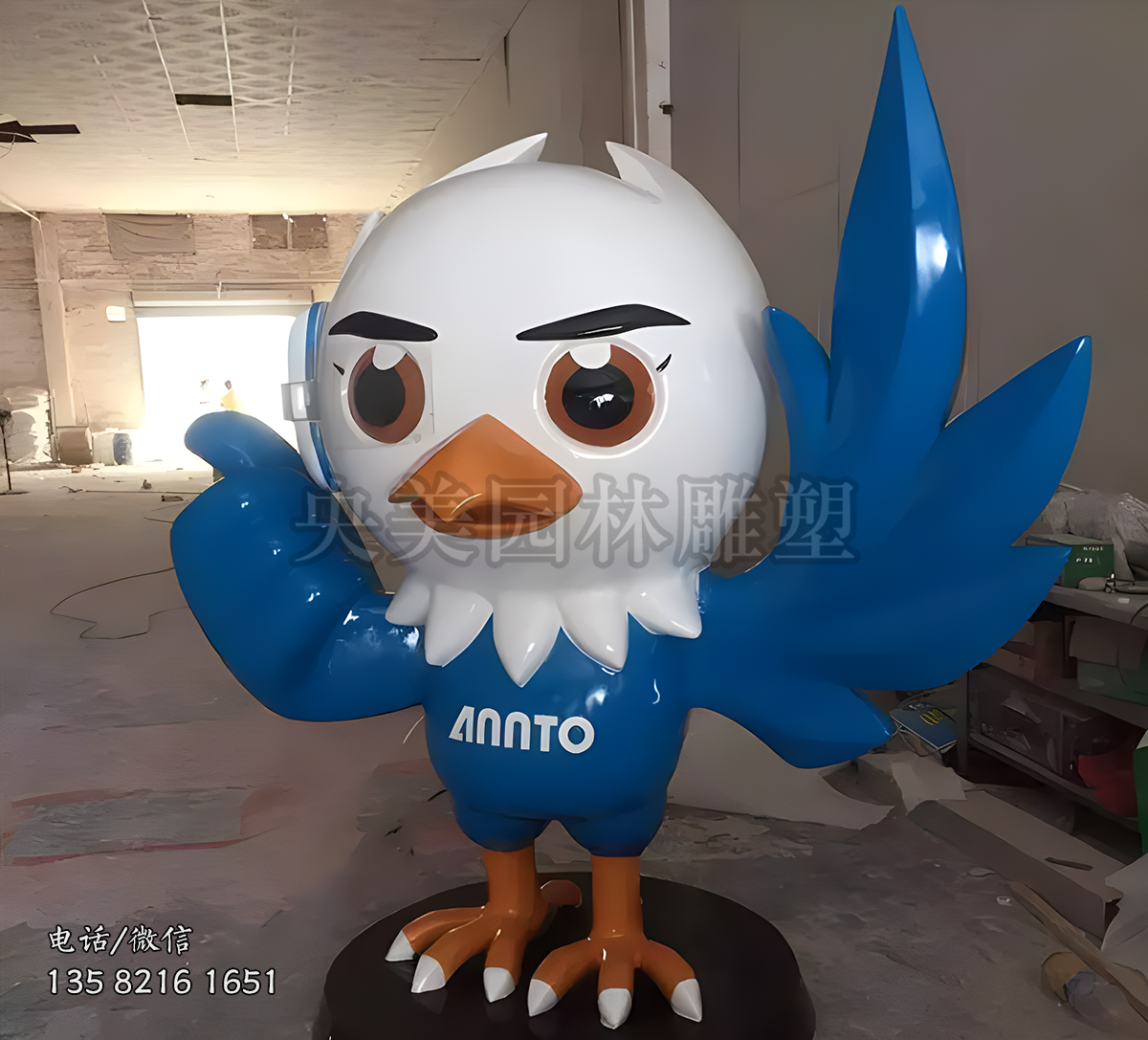 卡通小鸟公仔形象雕塑