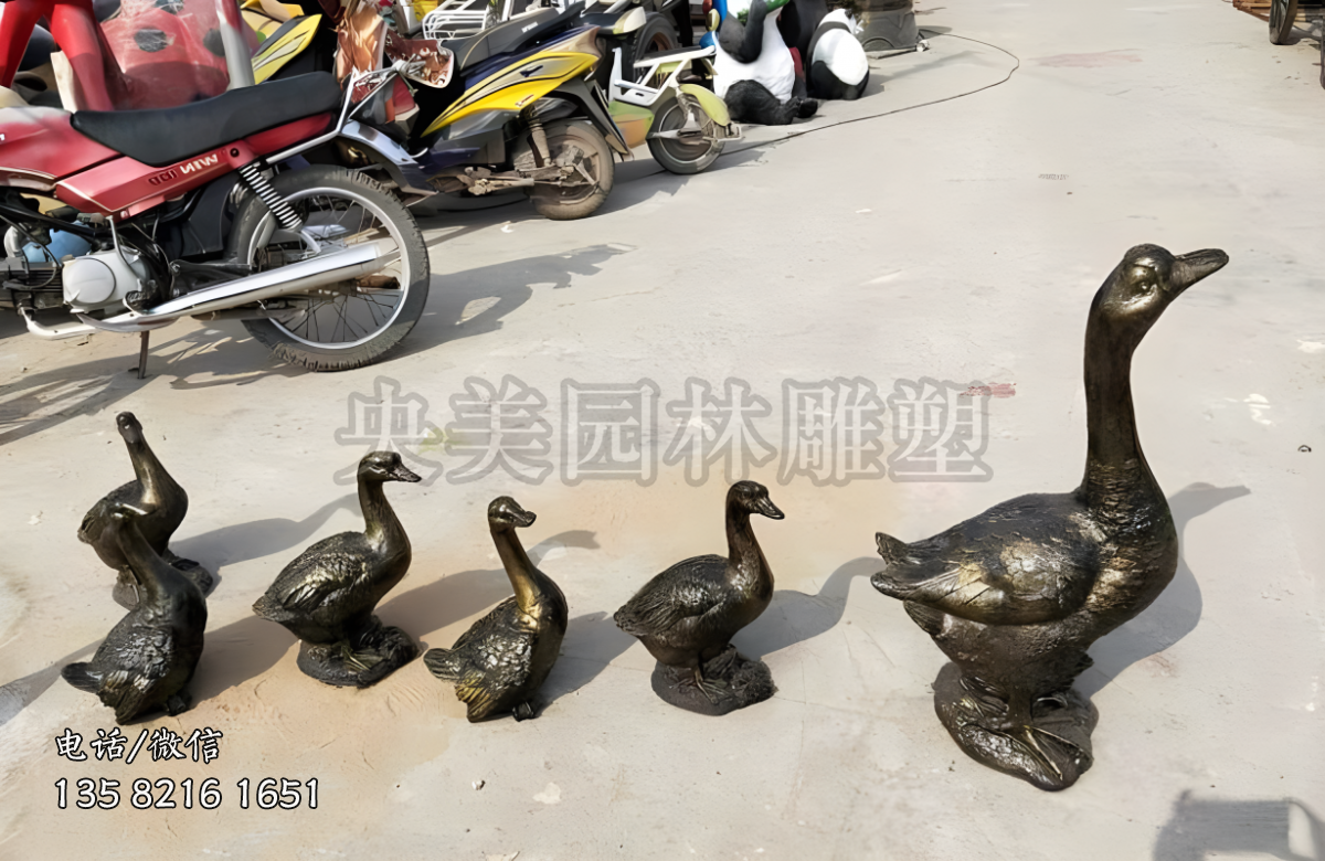 玻璃钢仿铜鸭子雕塑