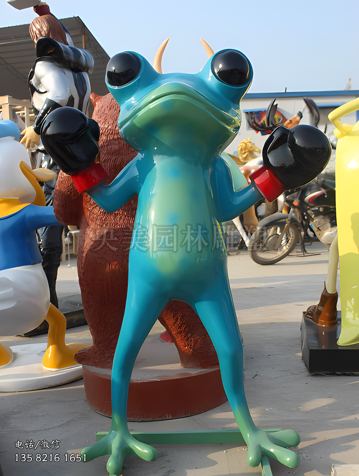 青蛙拳击手玻璃钢卡通雕塑