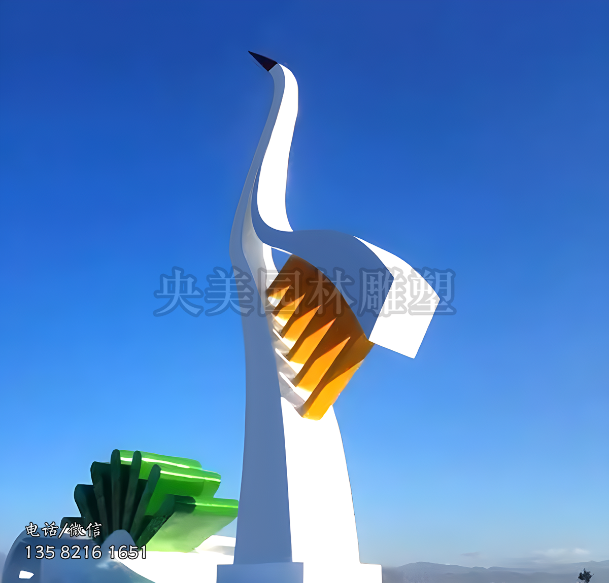 不锈钢仙鹤抽象雕塑