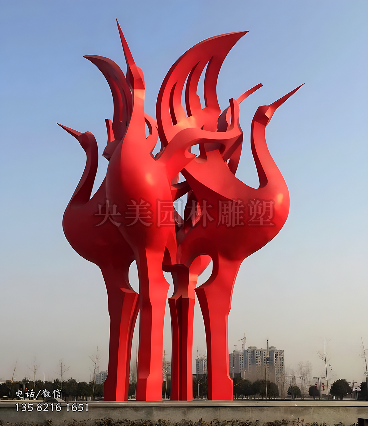 四只抽象仙鹤组成的不锈钢景观雕塑