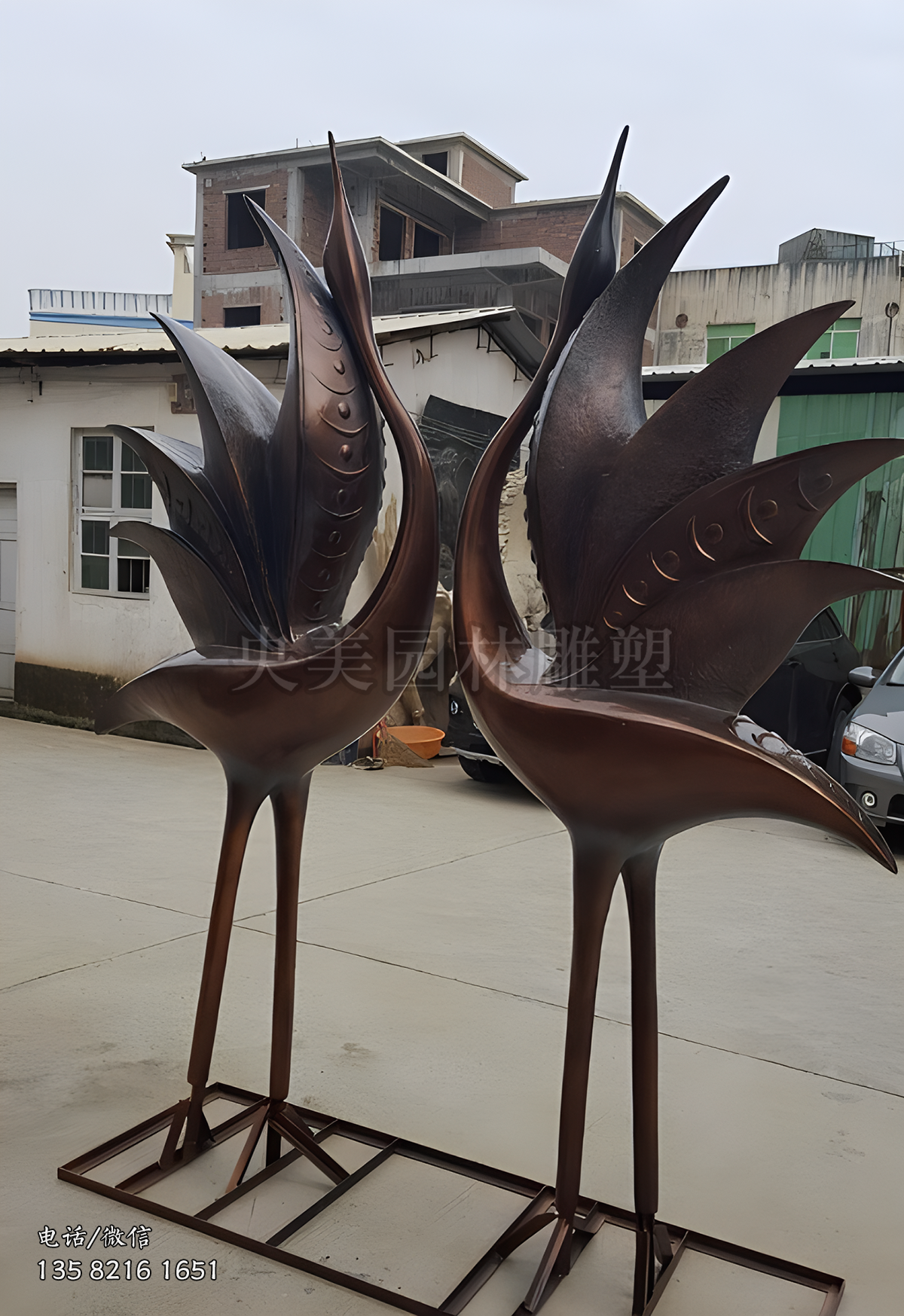 抽象铸铜仙鹤雕塑