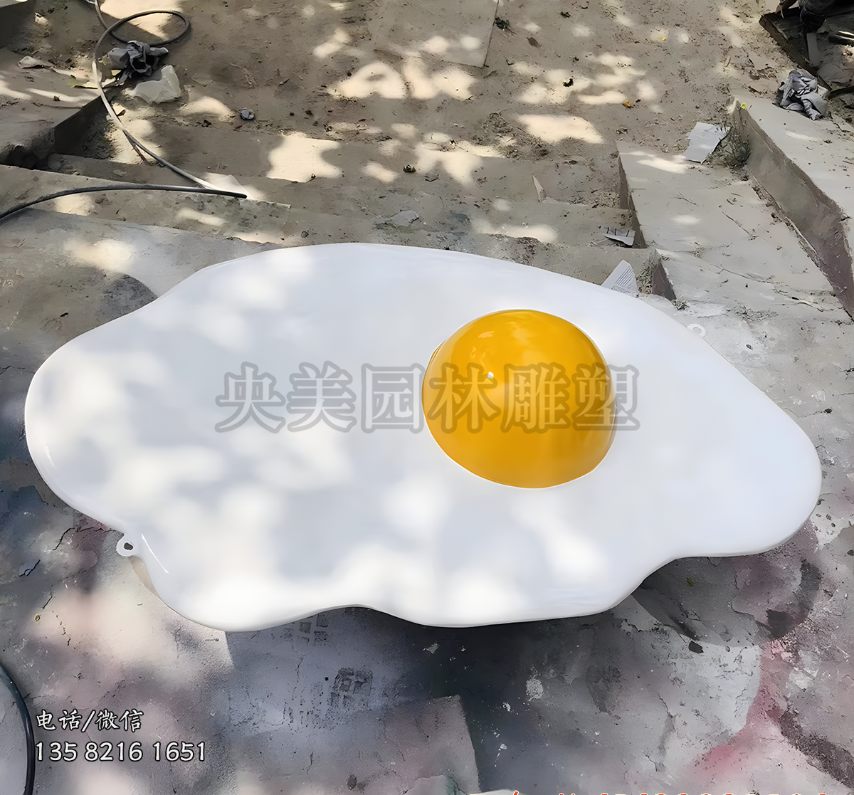 玻璃钢仿真荷包蛋鸡蛋雕塑