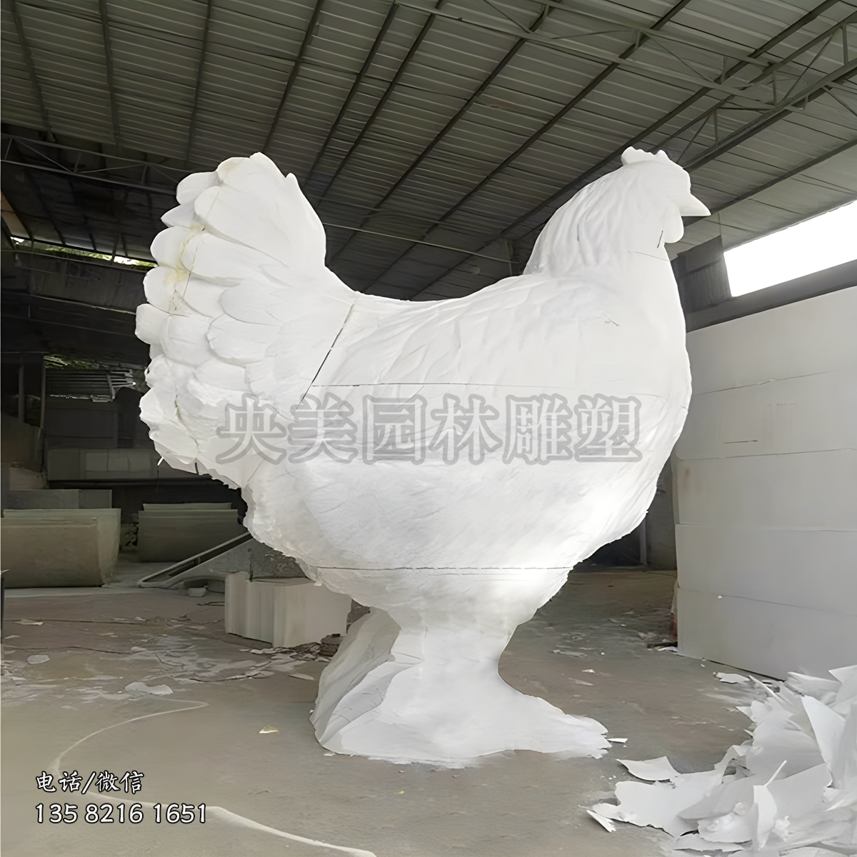 大型玻璃钢仿真母鸡雕塑