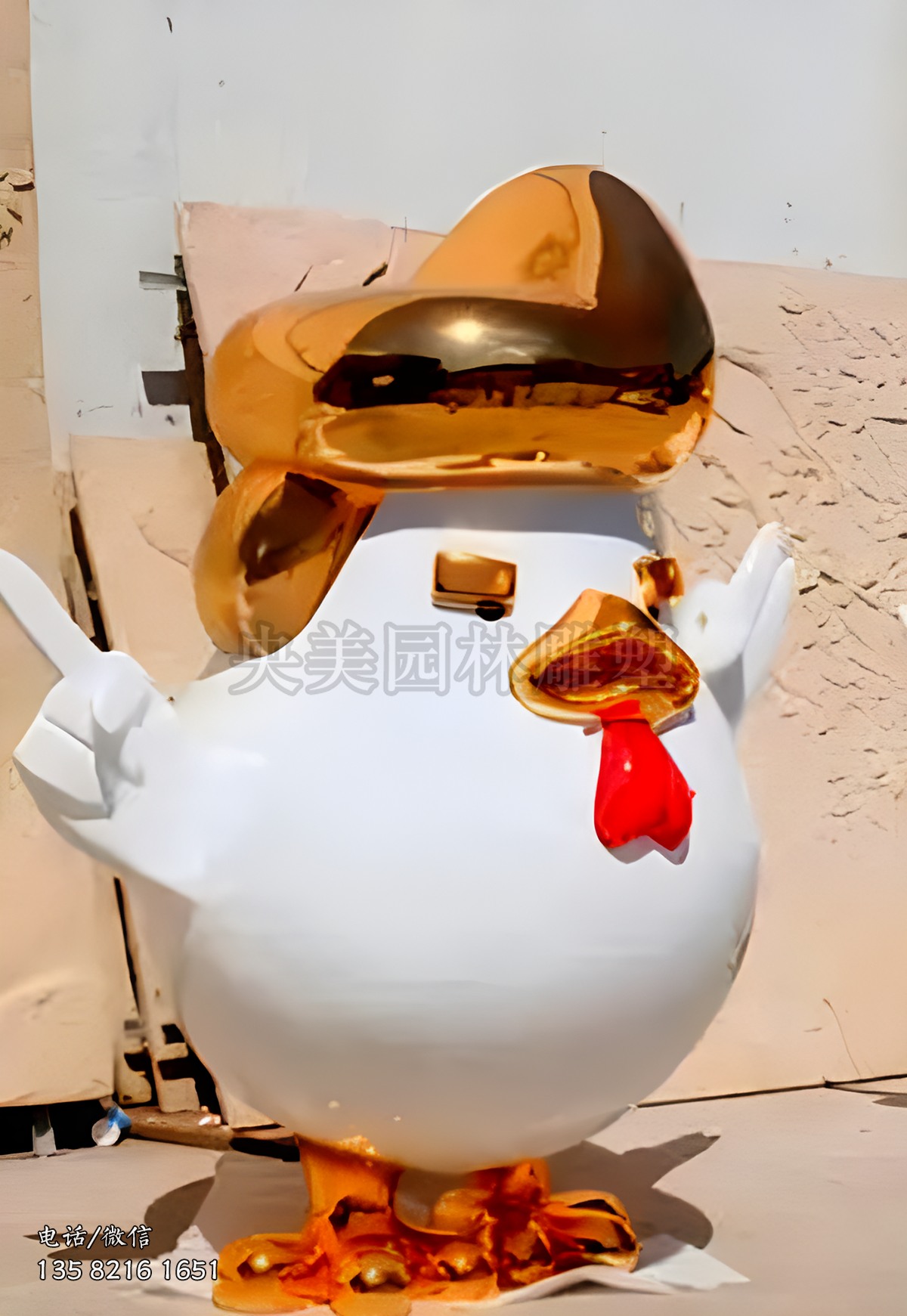 指手画脚的卡通小鸡玻璃钢喷镀雕塑