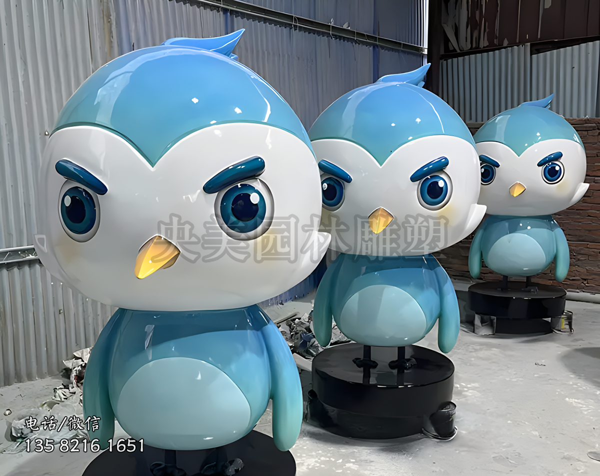 蓝色卡通小鸡雕塑摆件