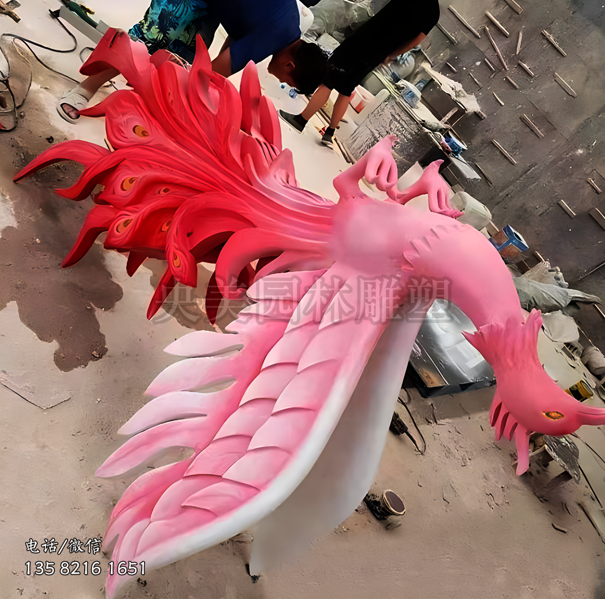彩绘玻璃钢凤凰雕塑