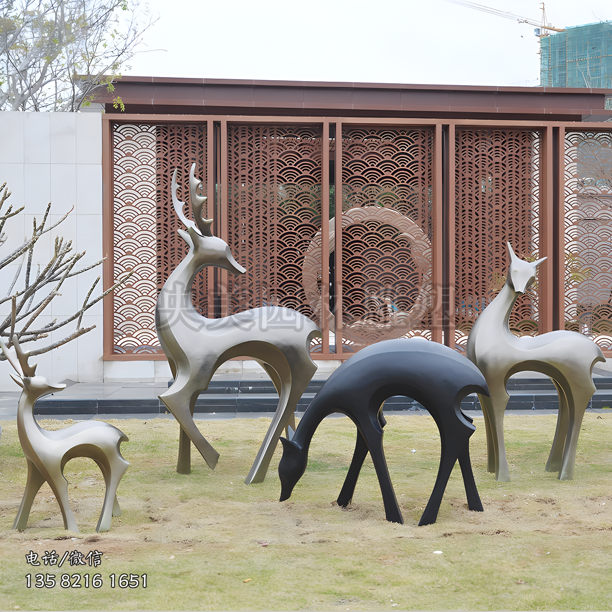 玻璃钢喷漆抽象梅花鹿雕塑