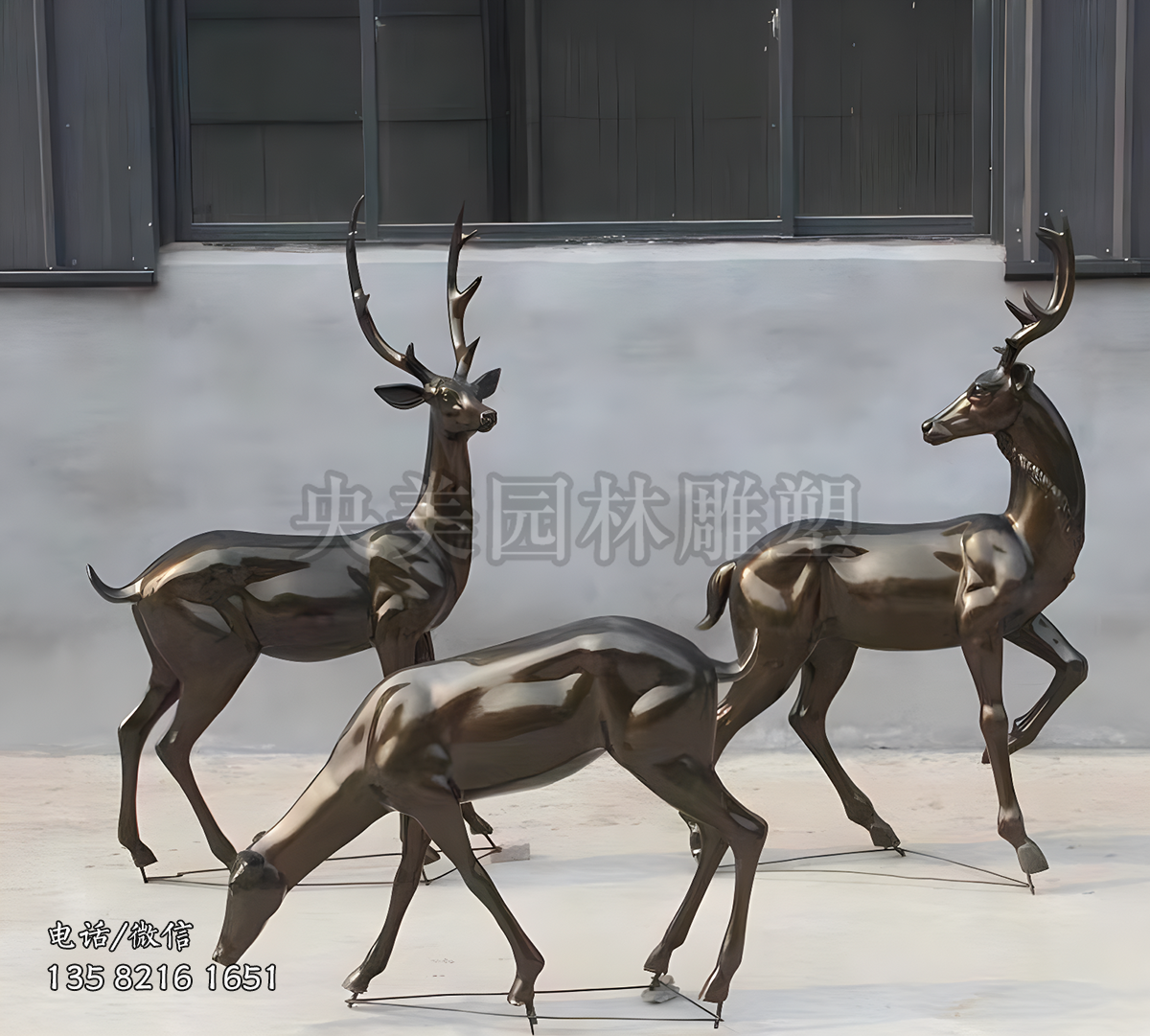 铜色玻璃钢仿制梅花鹿雕塑