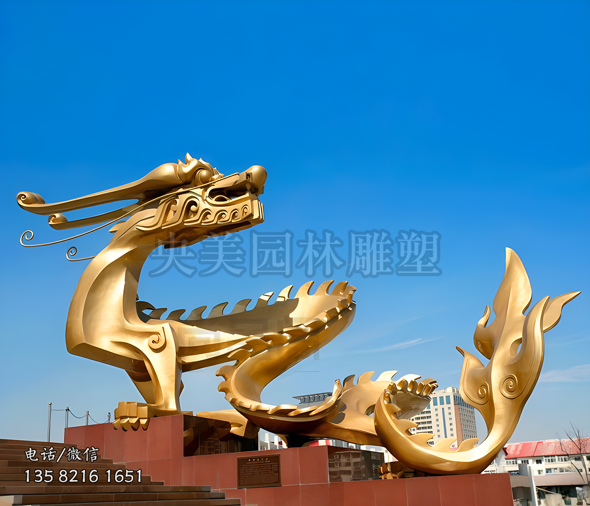 立于高处牛头回望的不锈钢龙形景观雕塑