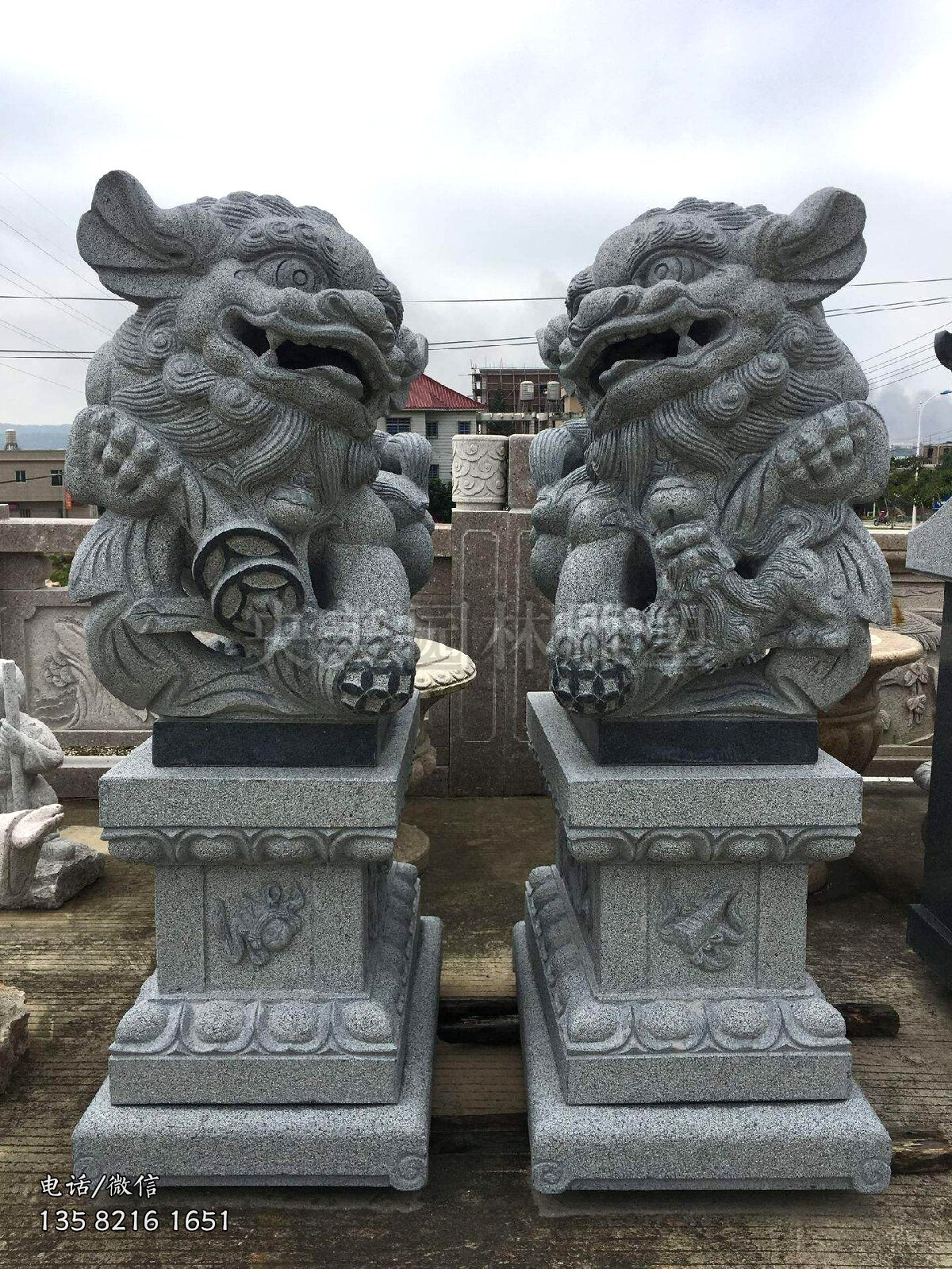 花岗岩雕刻南派献钱狮赢博官网