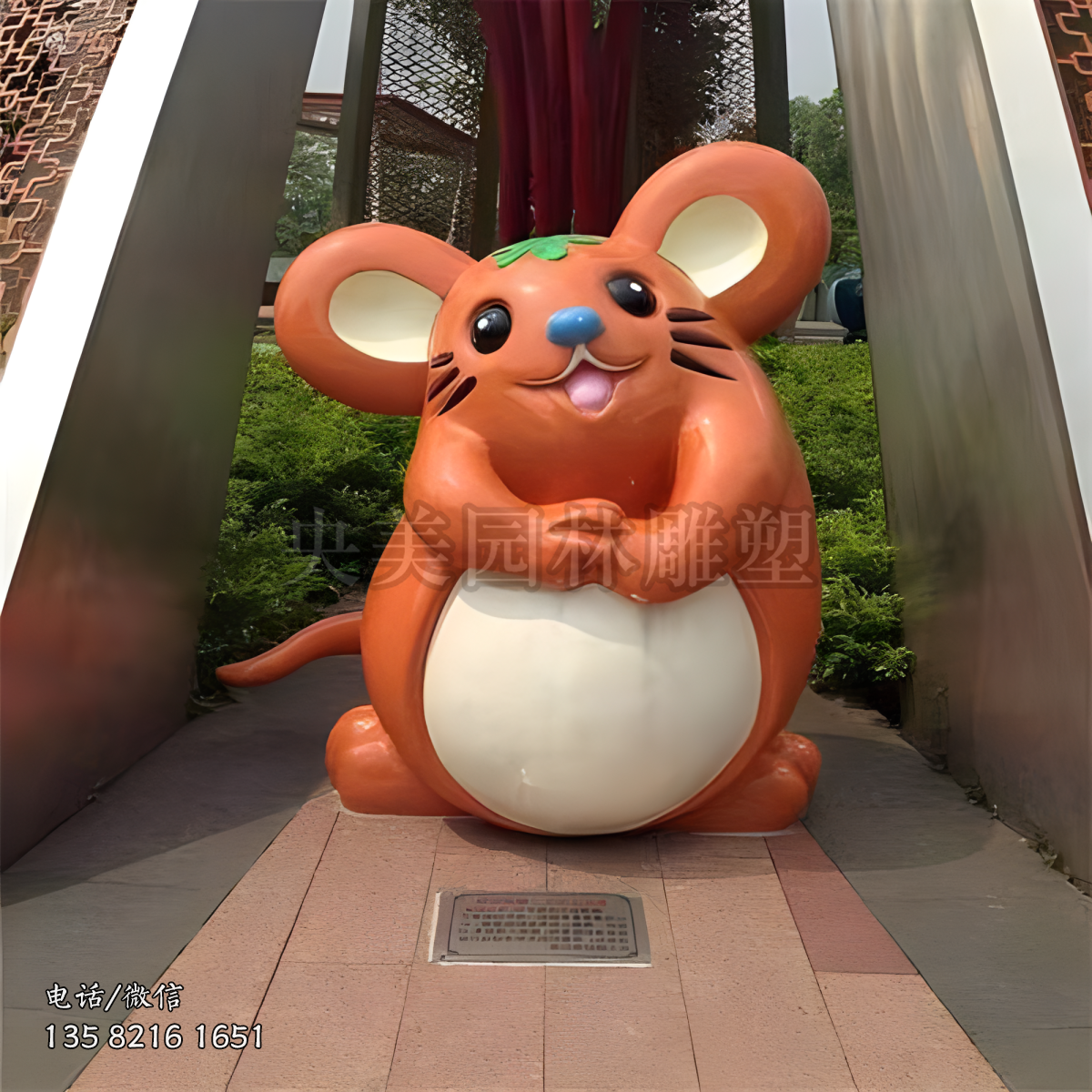 玻璃钢卡通老鼠雕塑
