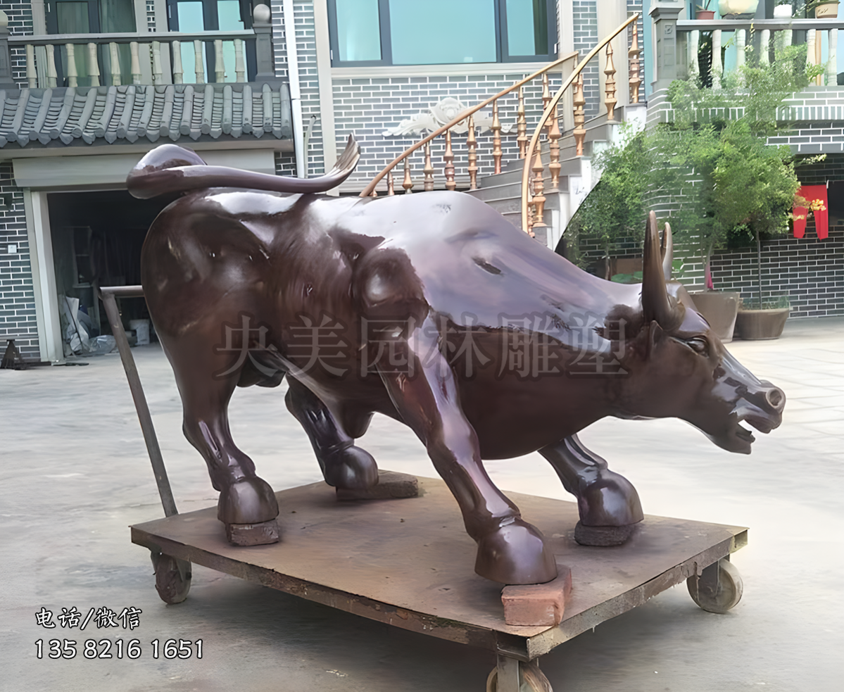 华尔街铜牛雕塑
