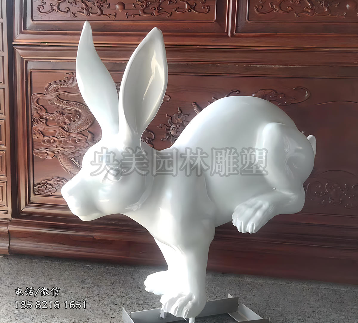 汉白玉赢博官网仿真兔子雕塑