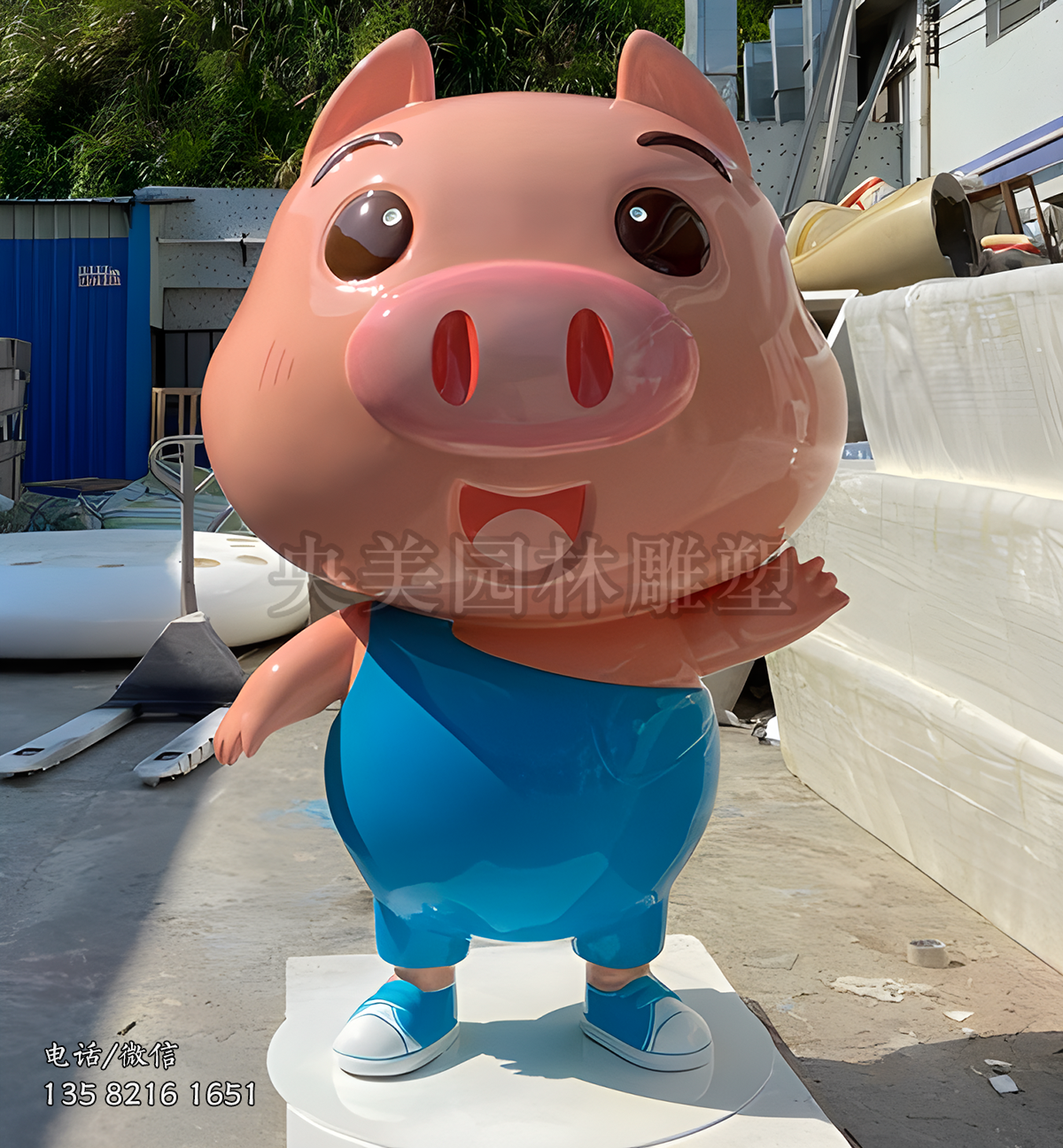 猪猪侠玻璃钢卡通动漫雕塑摆件