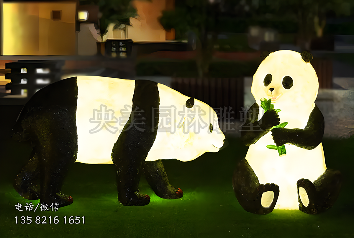 灯光玻璃钢熊猫雕塑