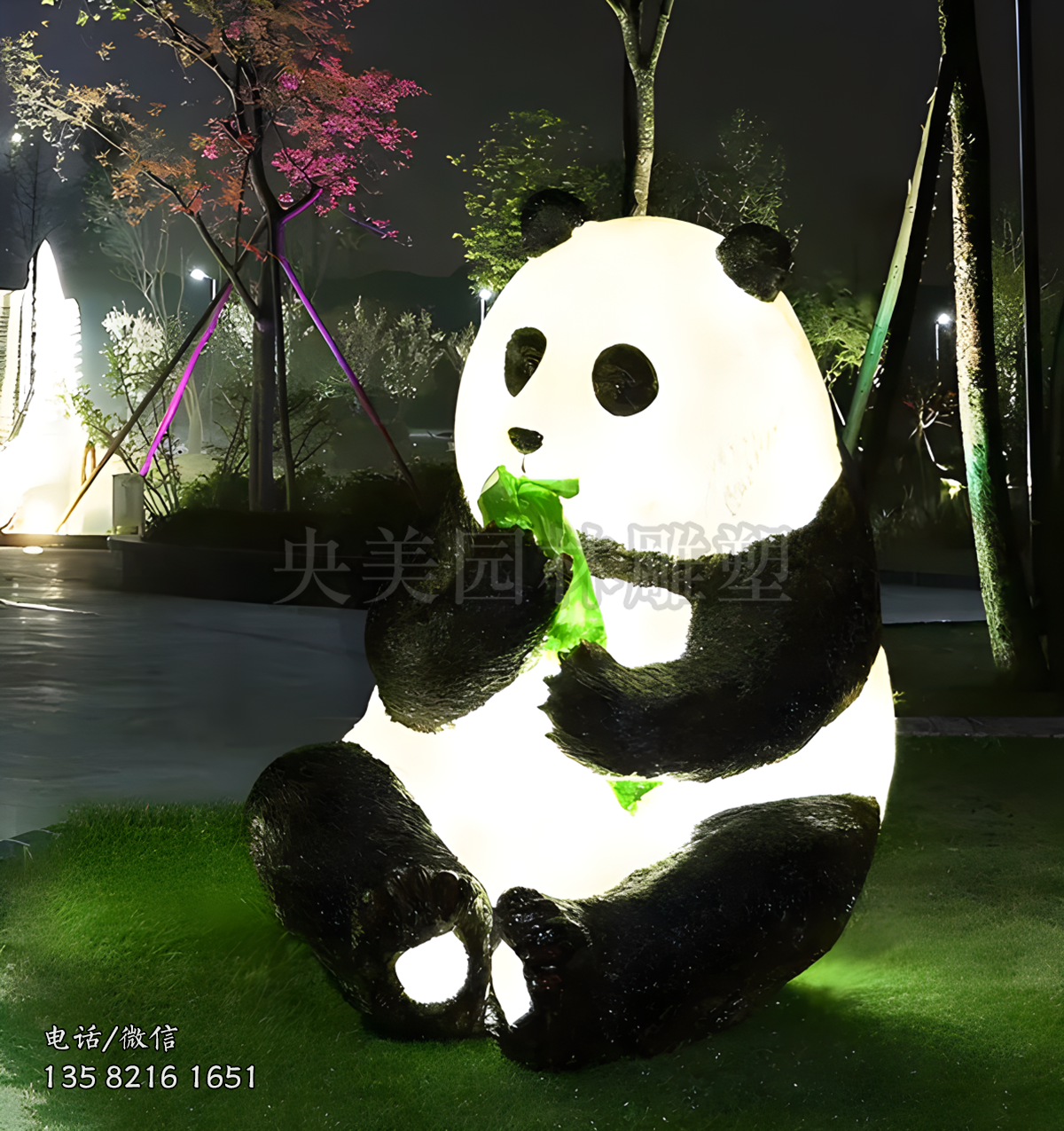 玻璃钢灯光熊猫雕塑