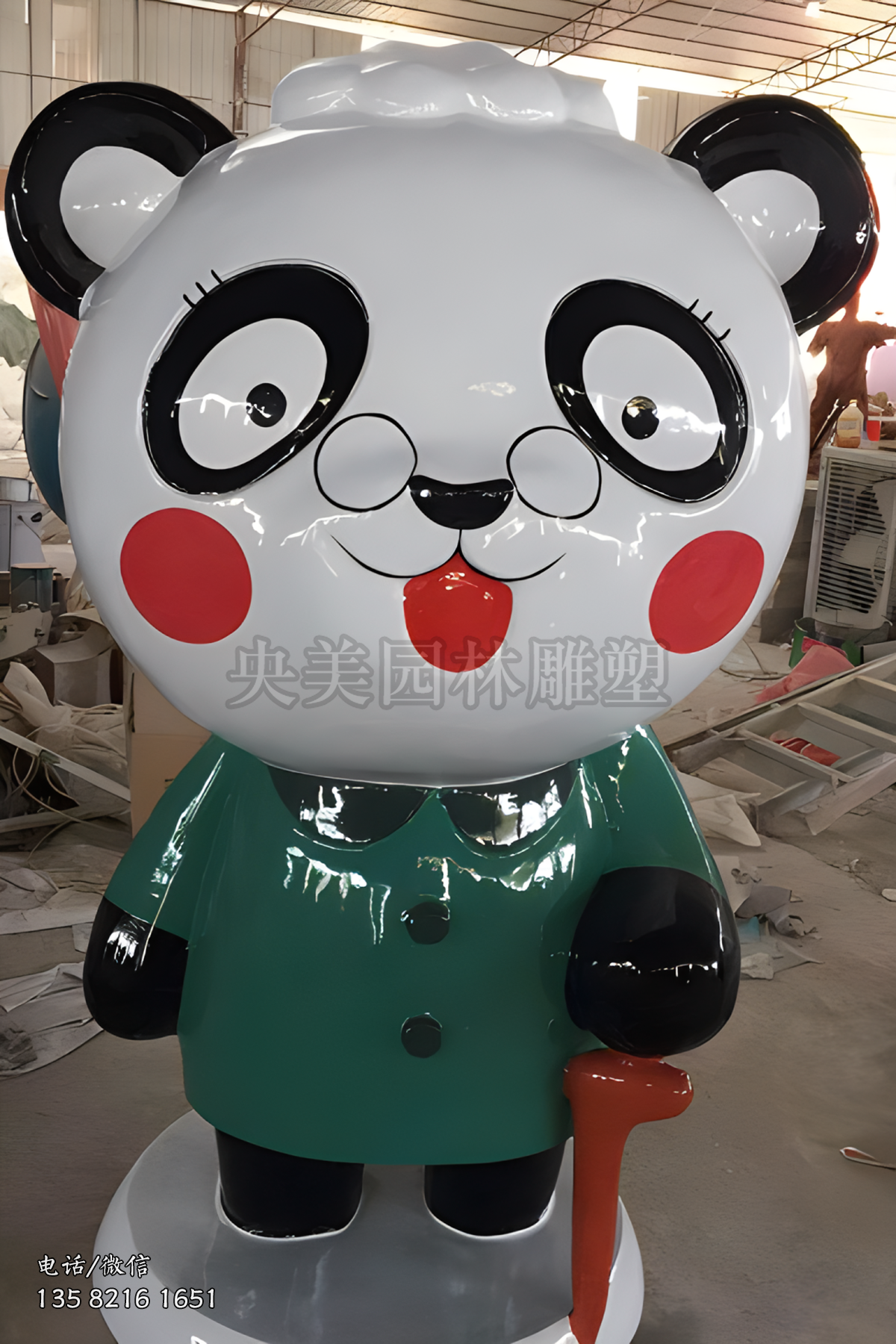 熊猫爷爷玻璃钢卡通动物雕塑