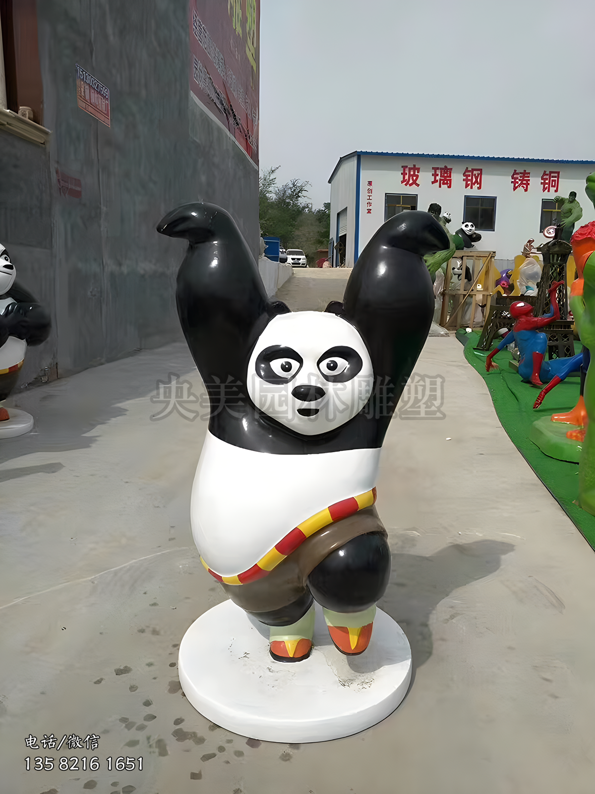 白鹤展翅阿宝雕塑