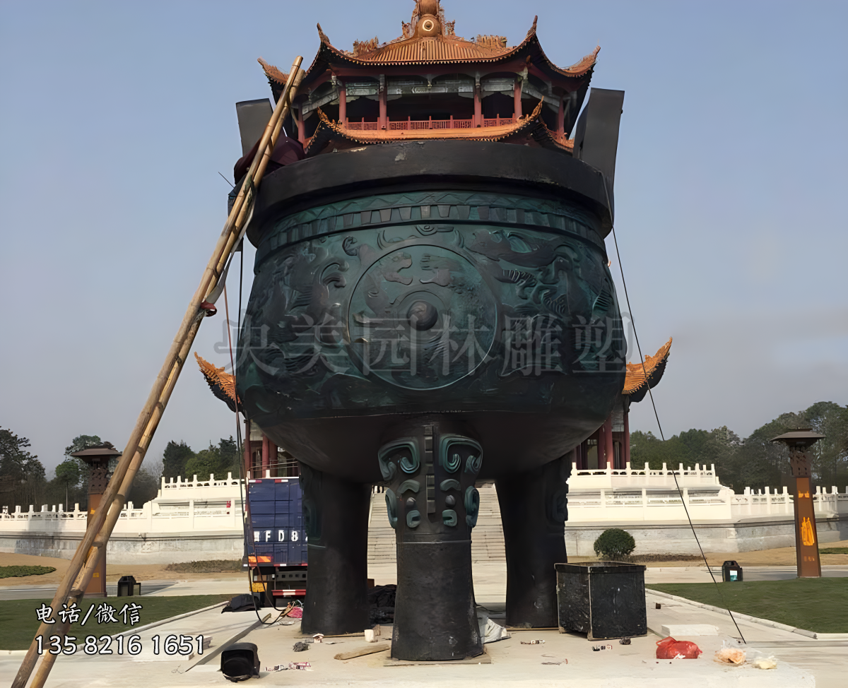 青铜鼎大型景观雕塑