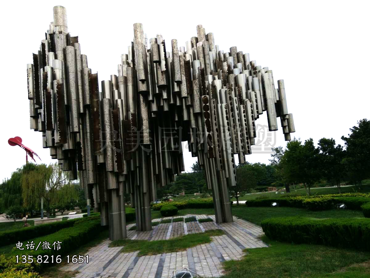 无数根笛子组成的不锈钢景观造型雕塑