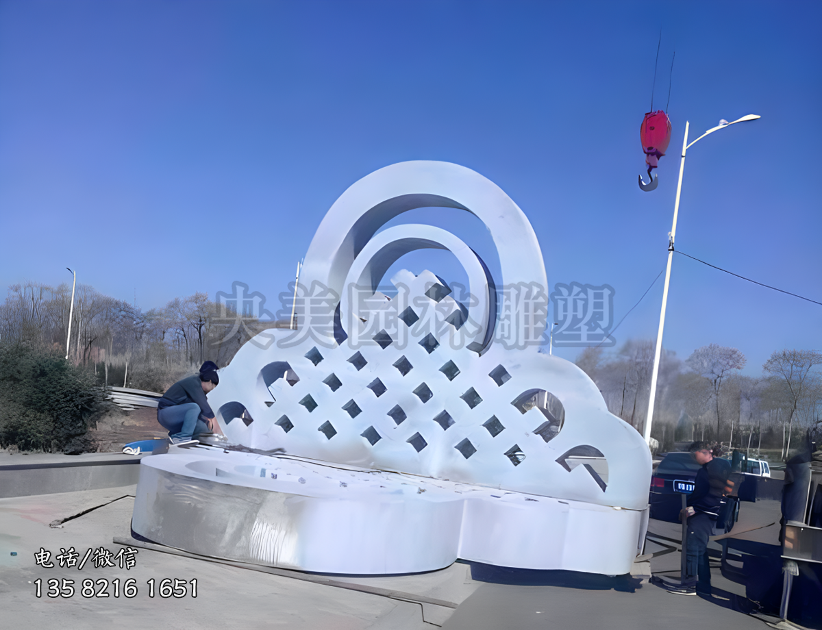 中国结造型小舞台雕塑