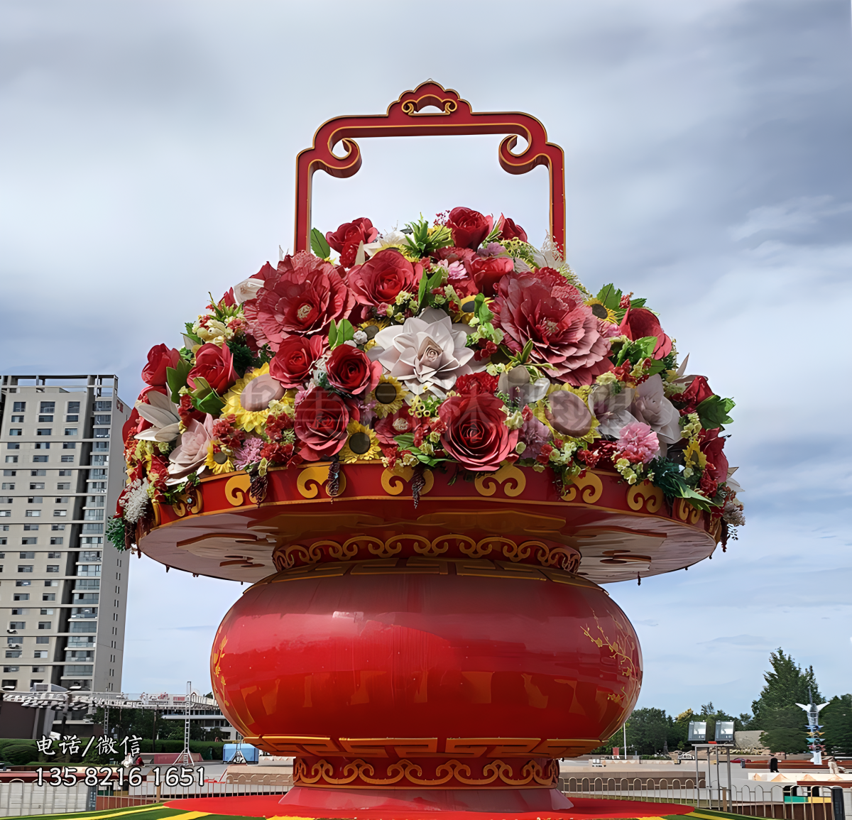 大型玻璃钢花篮雕塑