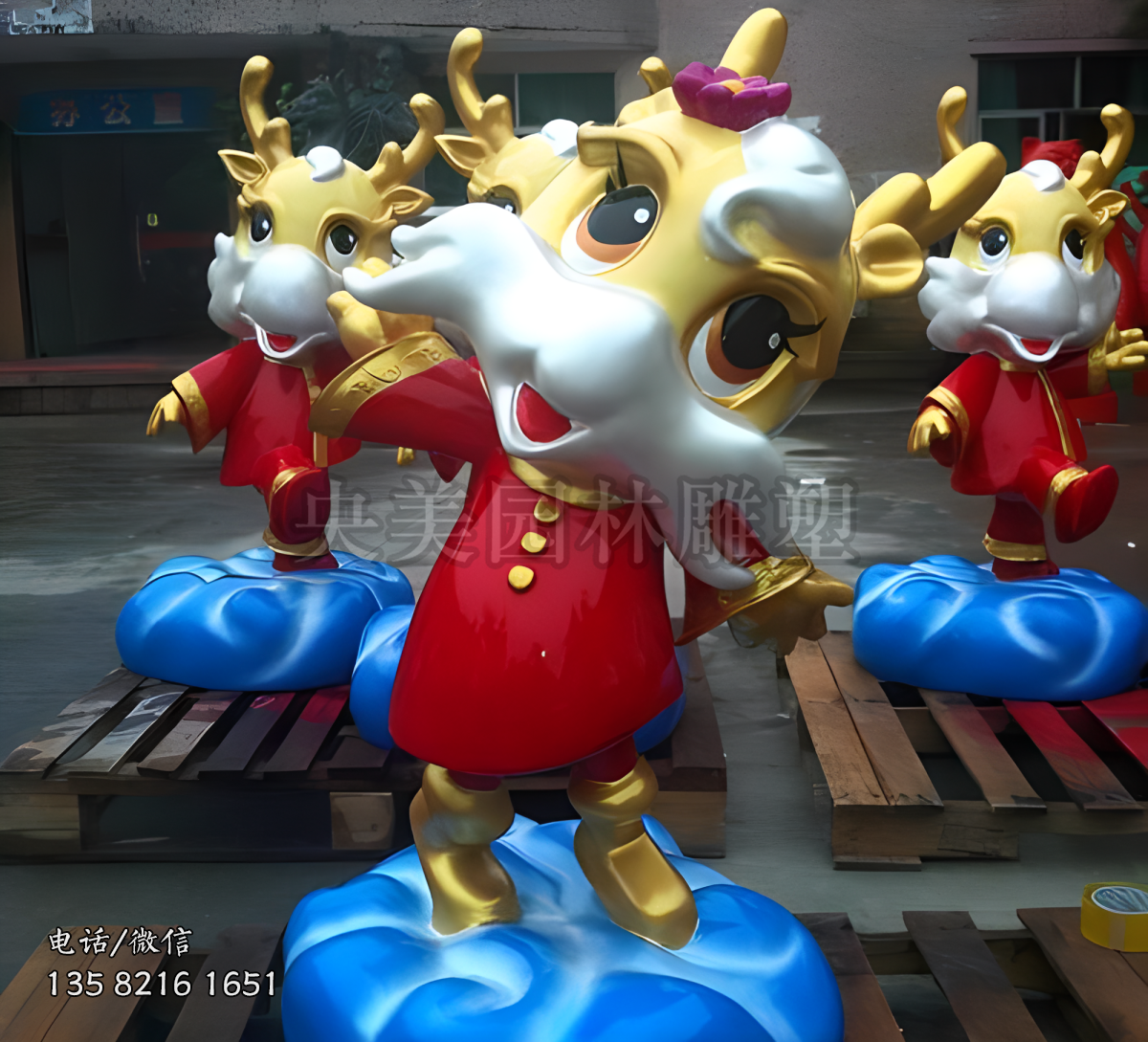 玻璃钢卡通小龙人雕塑摆件