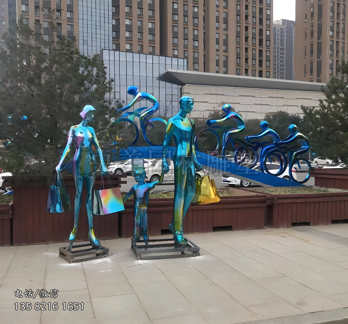 不锈钢喷镀购物人物（一家三口）雕塑