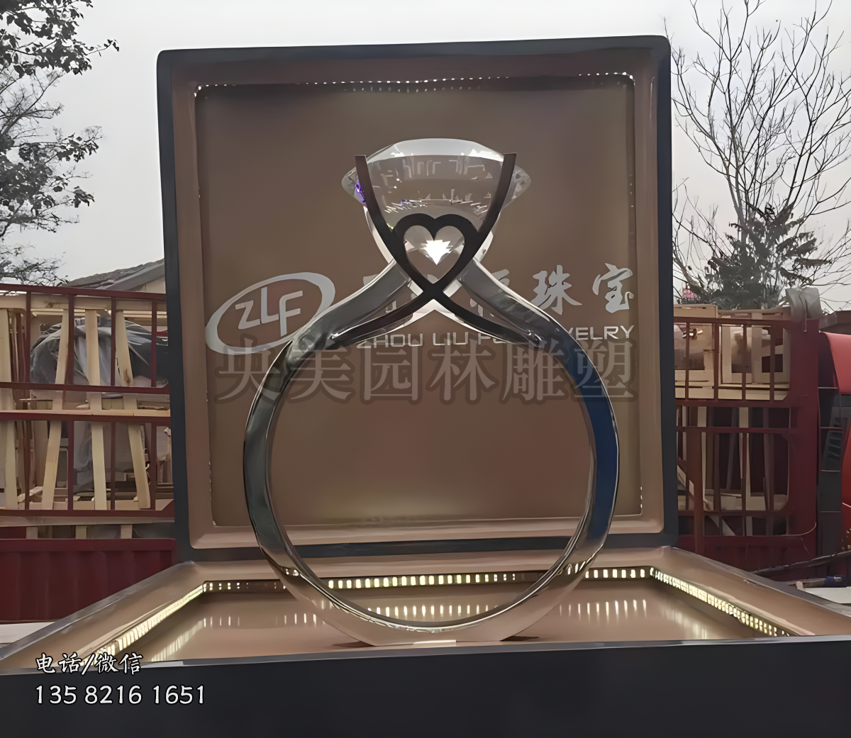 钻石不锈钢戒指雕塑