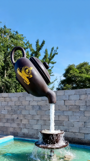 玻璃钢悬空流水天壶茶壶景观雕塑 (5)